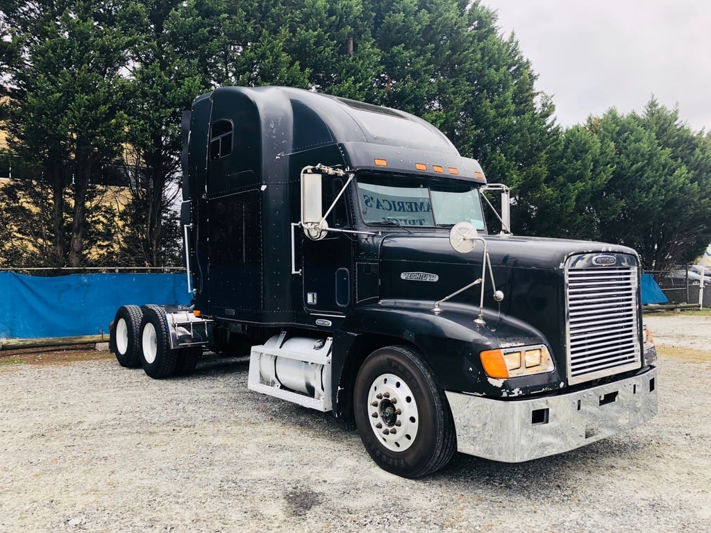 1997 FREIGHTLINER FLD120 TANDEM AXLE SLEEPER FOR SALE