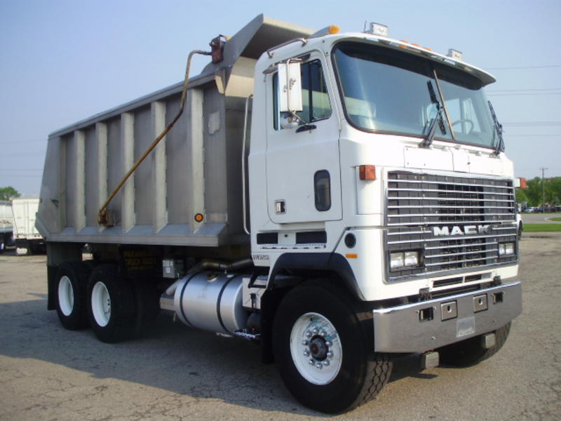 MACK HEAVY DUTY TRUCK FOR SALE 10821