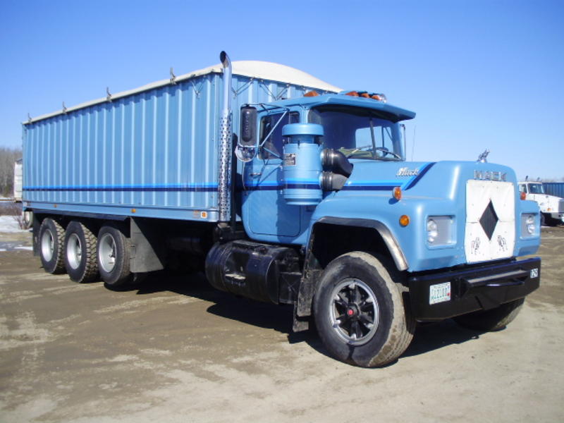 MACK GRAIN SILAGE TRUCK FOR SALE 7664