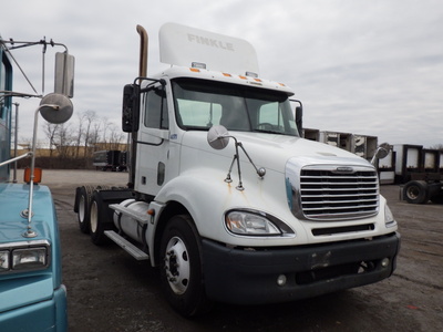 USED 2005 FREIGHTLINER COLUMBIA TANDEM AXLE DAYCAB TRUCK #1314-2