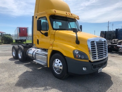 USED 2013 FREIGHTLINER CASCADIA TANDEM AXLE DAYCAB TRUCK #1331-3