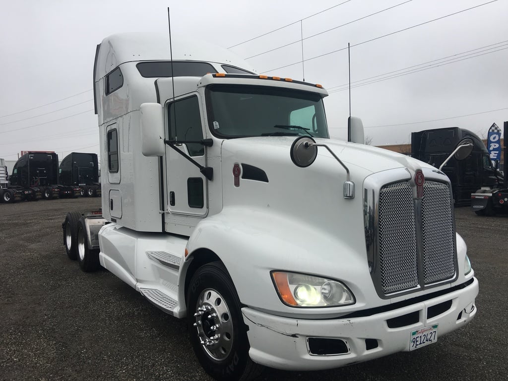 2012 KENWORTH T660 Sleeper