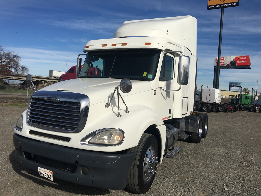 2010 FREIGHTLINER COLUMBIA Sleeper