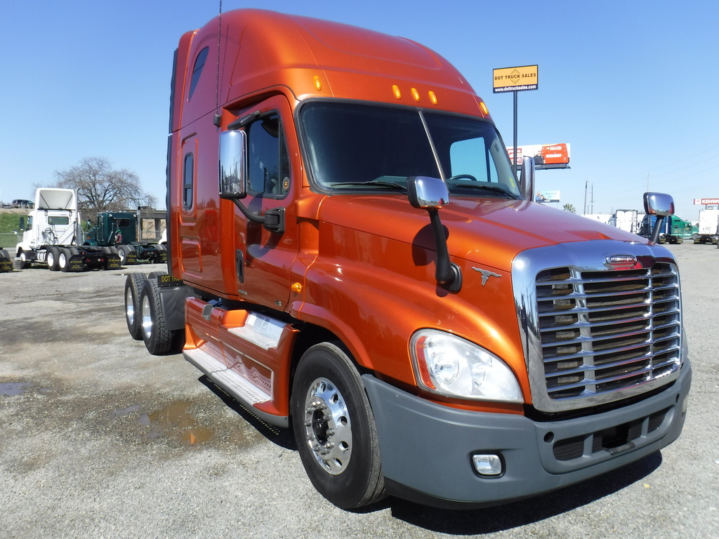 2012 FREIGHTLINER CASCADIA Sleeper