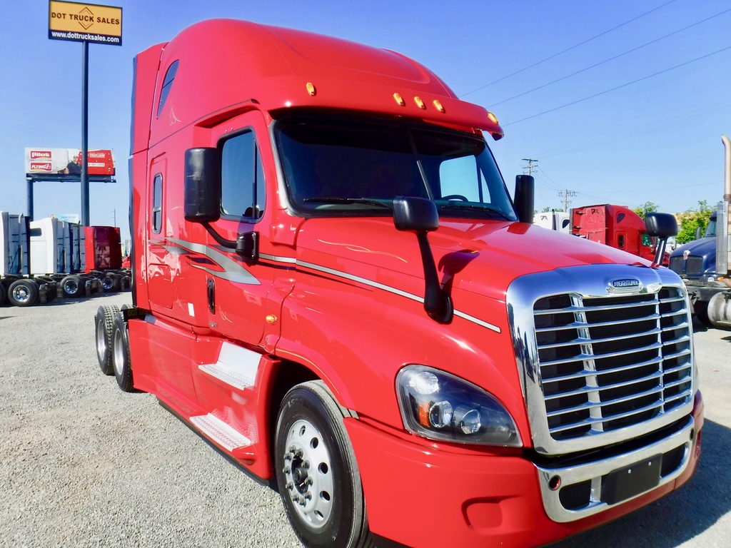 2015 FREIGHTLINER CASCADIA Sleeper