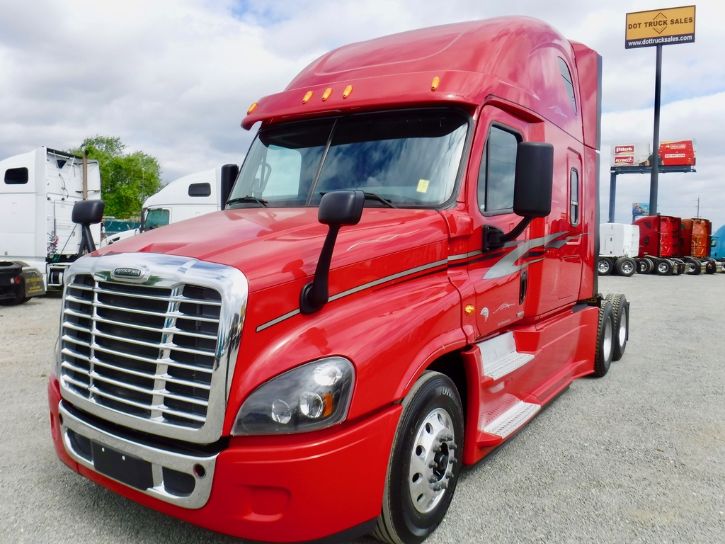 2015 FREIGHTLINER CASCADIA Sleeper