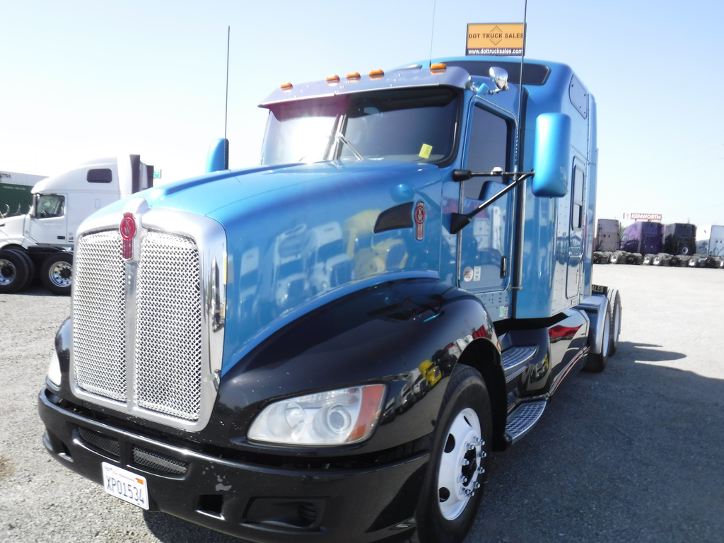 2010 KENWORTH T660 Sleeper