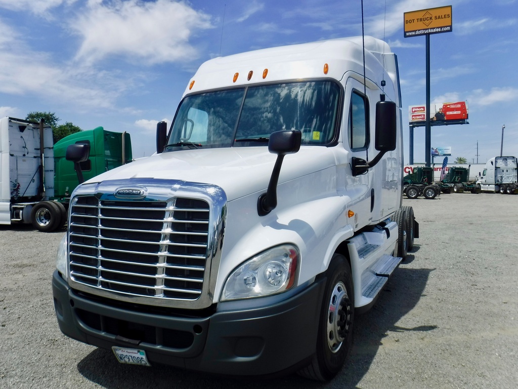 2012 FREIGHTLINER CASCADIA Sleeper