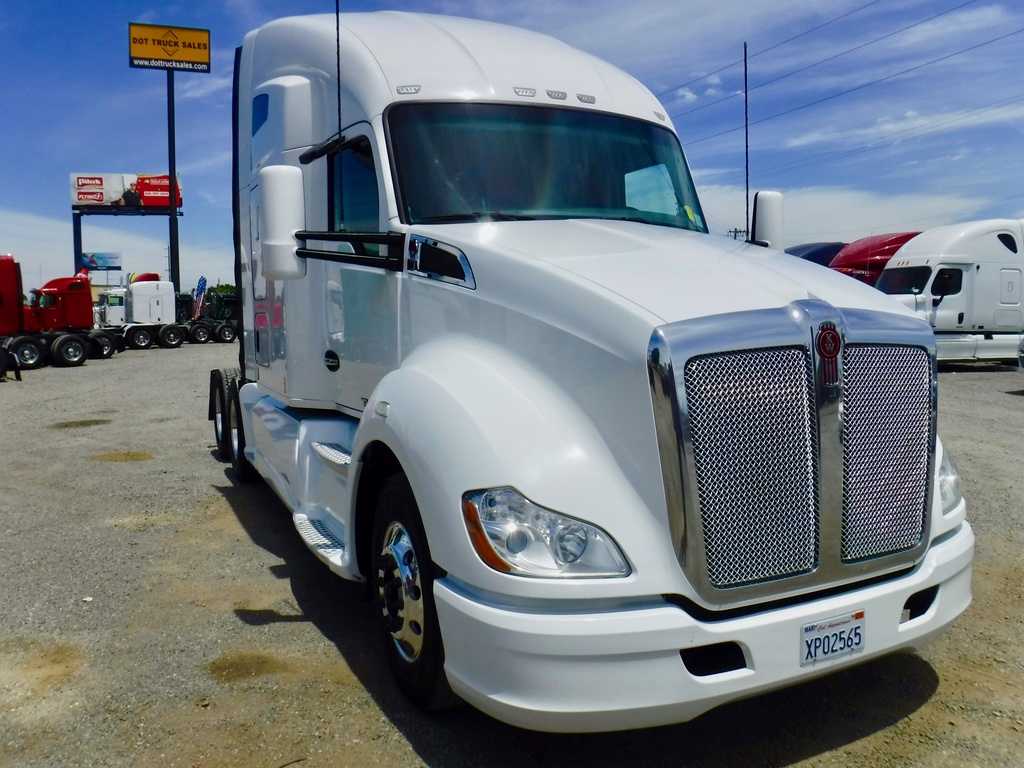 2014 KENWORTH T680 Sleeper