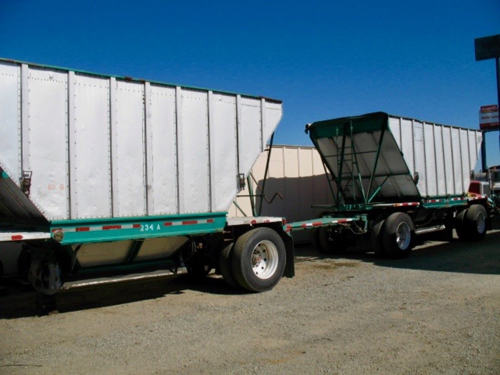 1995 ACE DUMPT TRAILER Bottom Dump Trailer