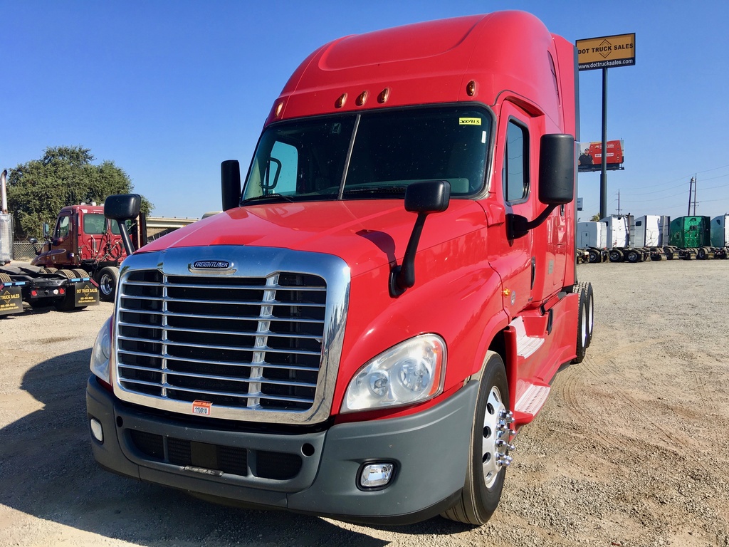 2016 FREIGHTLINER CASCADIA Sleeper