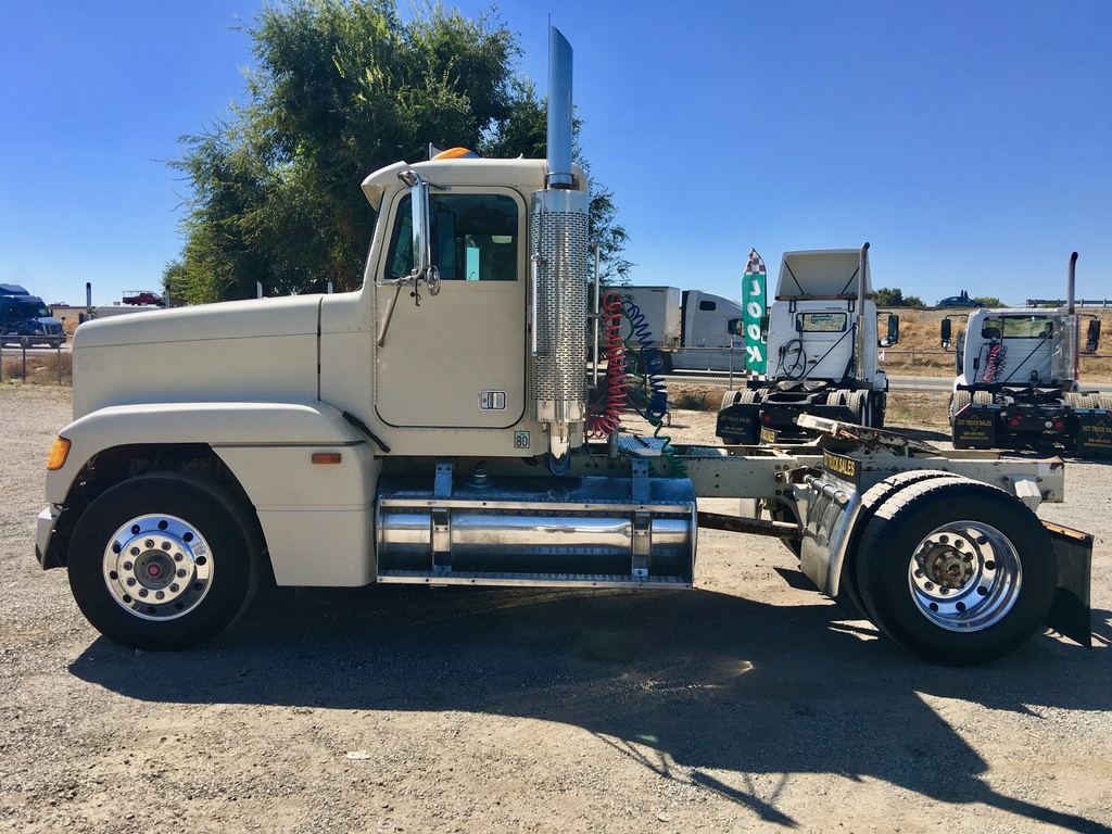 1991 FREIGHTLINER FLD Daycab