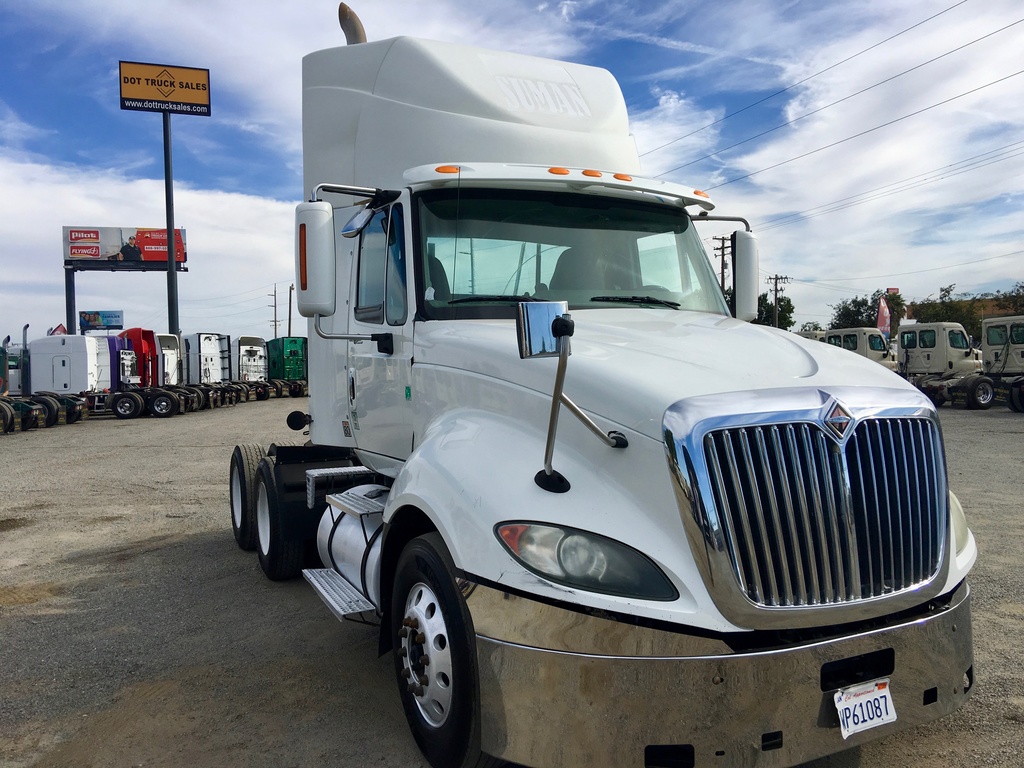 2009 INTERNATIONAL PROSTR Daycab