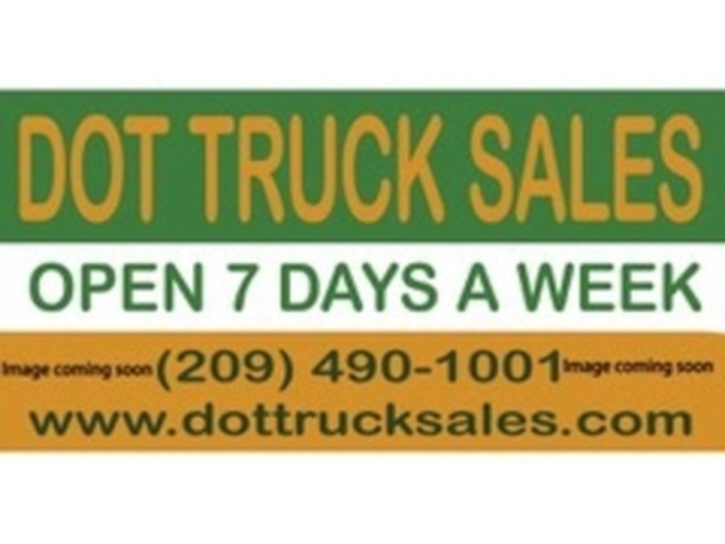 2013 PETERBILT 388 Daycab