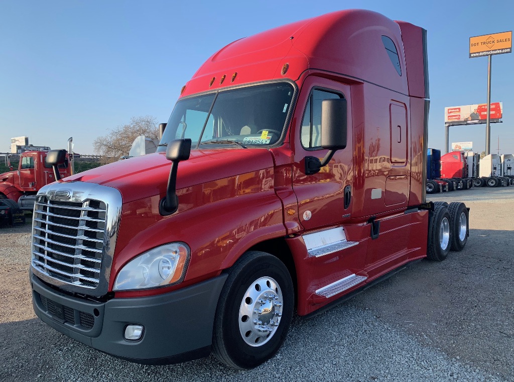 2017 FREIGHTLINER CASCADIA Sleeper