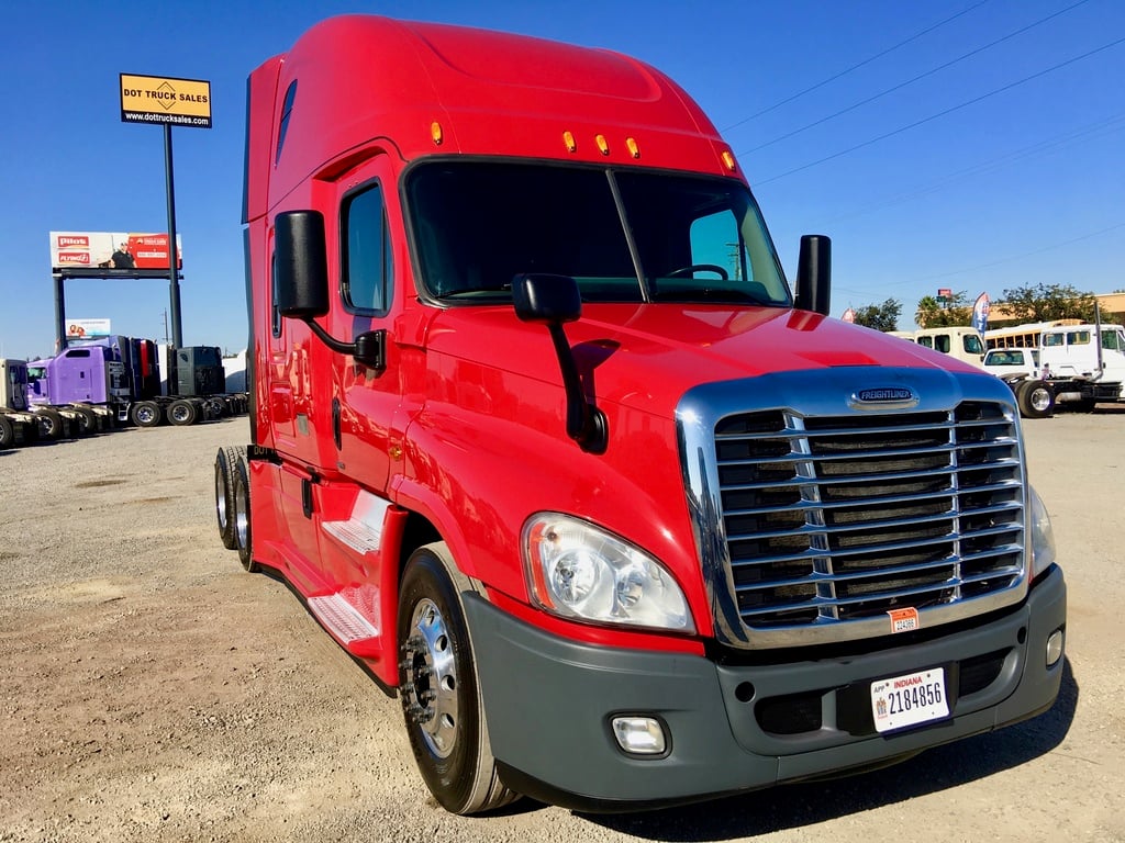 2015 FREIGHTLINER CASCADIA Sleeper