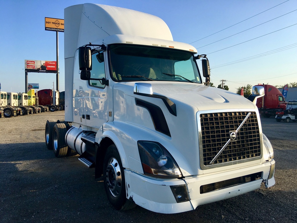 2008 VOLVO 630 Sleeper
