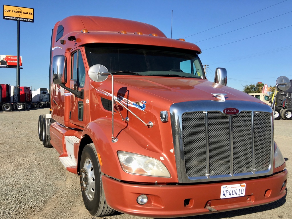 2012 PETERBILT 587 Sleeper