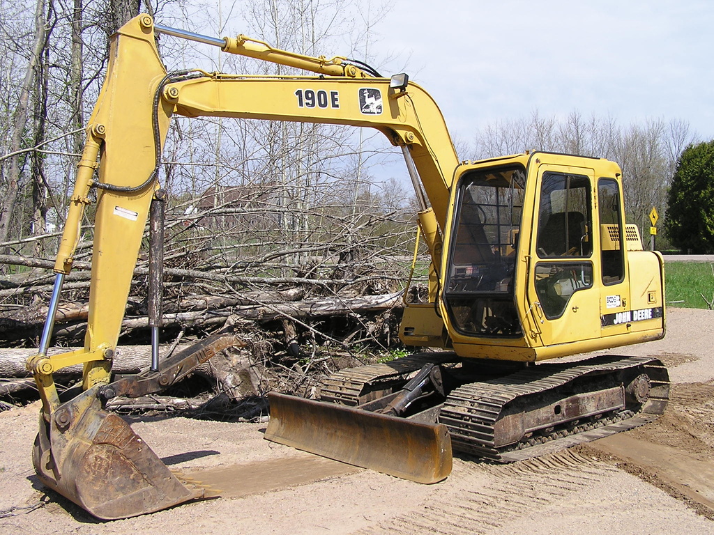USED 1997 JOHN DEERE 190E CRAWLER EXCAVATOR EQUIPMENT #1714