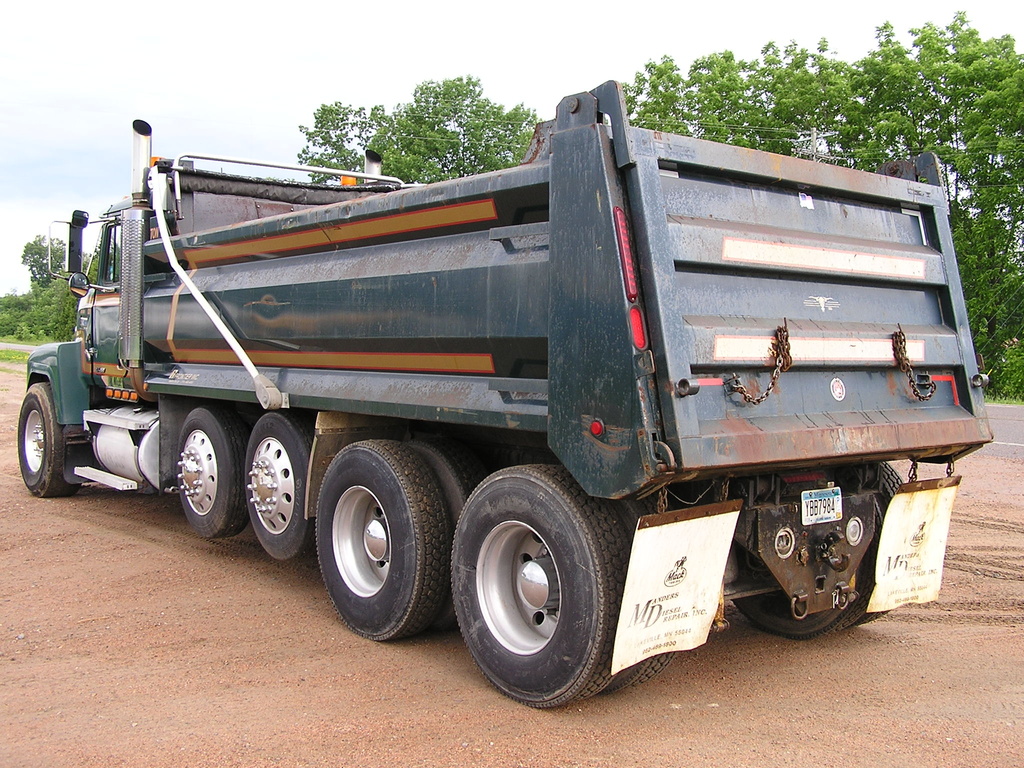 Asphalt Pavers For Sale >> USED 1999 MACK CH613 FOR SALE #1758 Asphalt Pavers For Sale >> USED 1999 MACK CH613 FOR SALE #1758