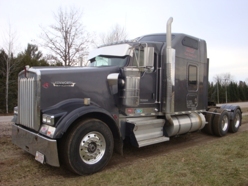 USED 2007 KENWORTH W900L TANDEM AXLE SLEEPER TRUCK #1871