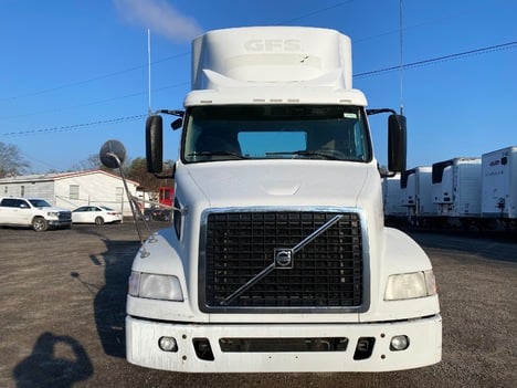 USED 2012 VOLVO VNM64T200 TANDEM AXLE DAYCAB TRUCK #15188-2