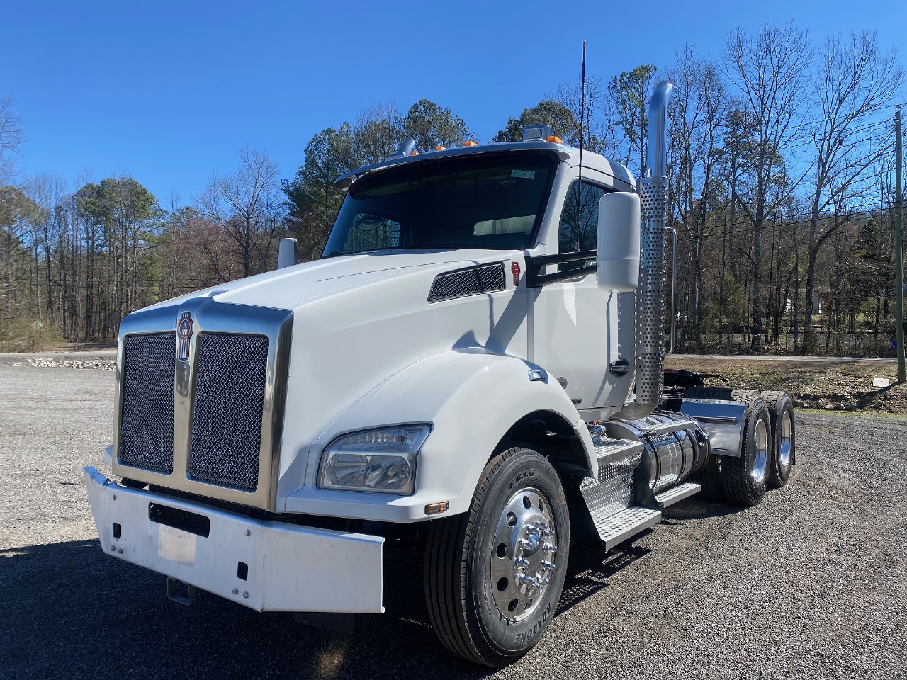 USED 2019 KENWORTH T880 TANDEM AXLE DAYCAB TRUCK #15228