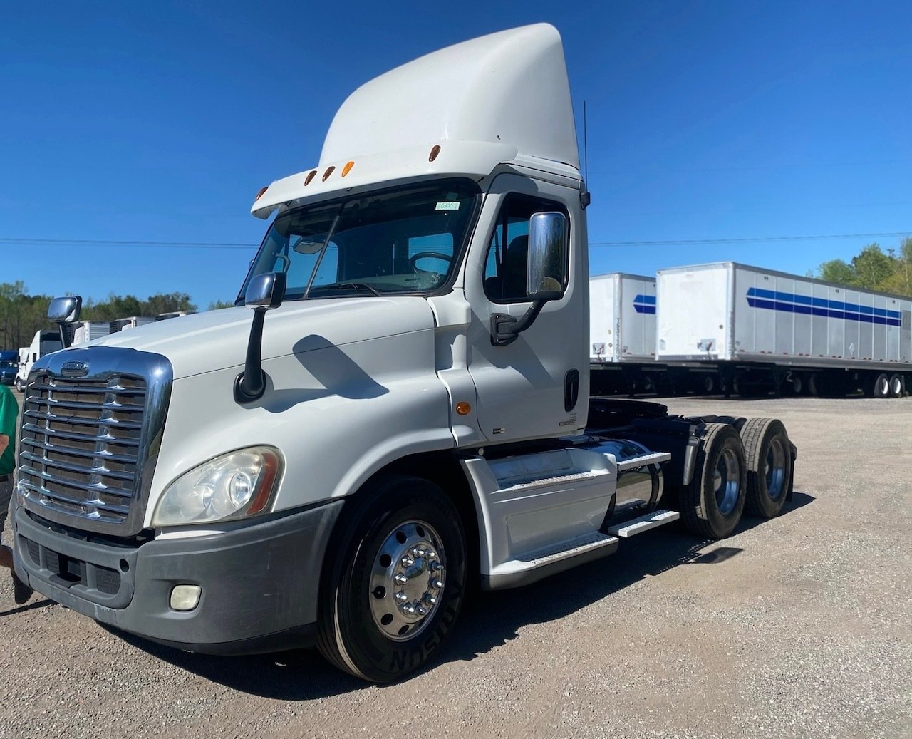USED 2012 FREIGHTLINER CASCADIA TANDEM AXLE DAYCAB TRUCK #15294