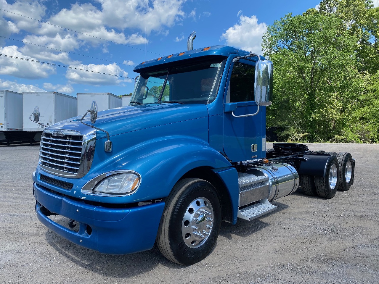 USED 2012 FREIGHTLINER COLUMBIA TANDEM AXLE DAYCAB TRUCK #15297