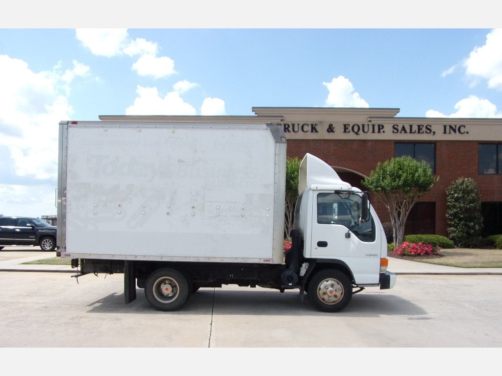 2003 ISUZU NPR Box Van Truck