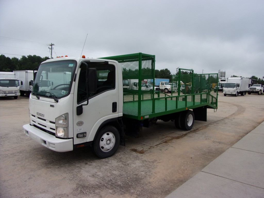 2011 ISUZU NPR HD Box Van Truck