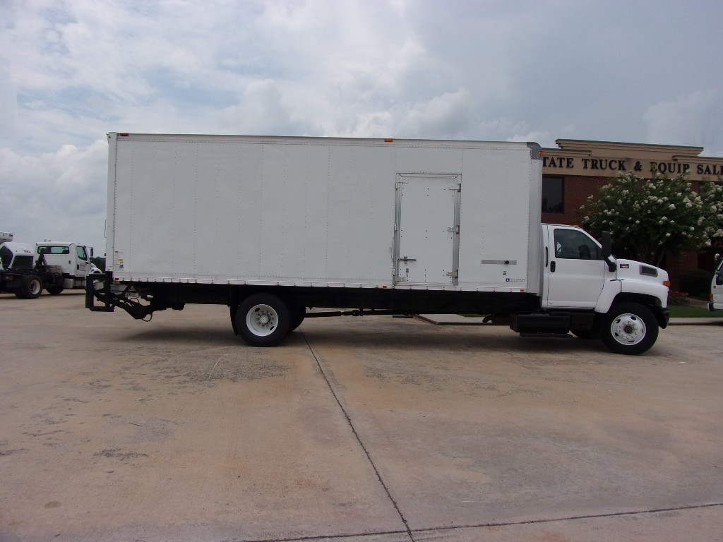 2007 GMC C7500 Box Van Truck