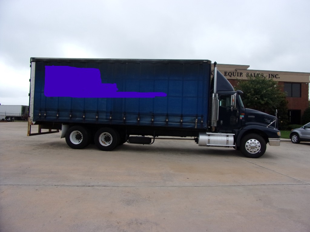 2000 INTERNATIONAL 9200 Curtain Body