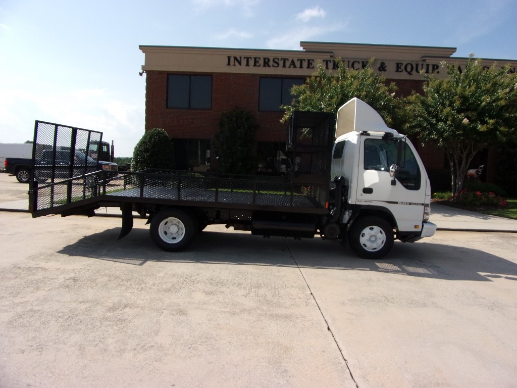 2006 ISUZU NPR Landscape Truck