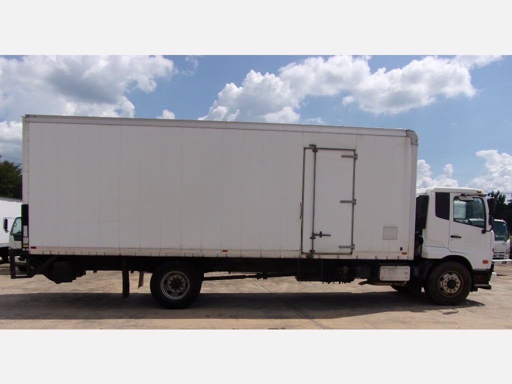 2012 UD 2600 Box Van Truck