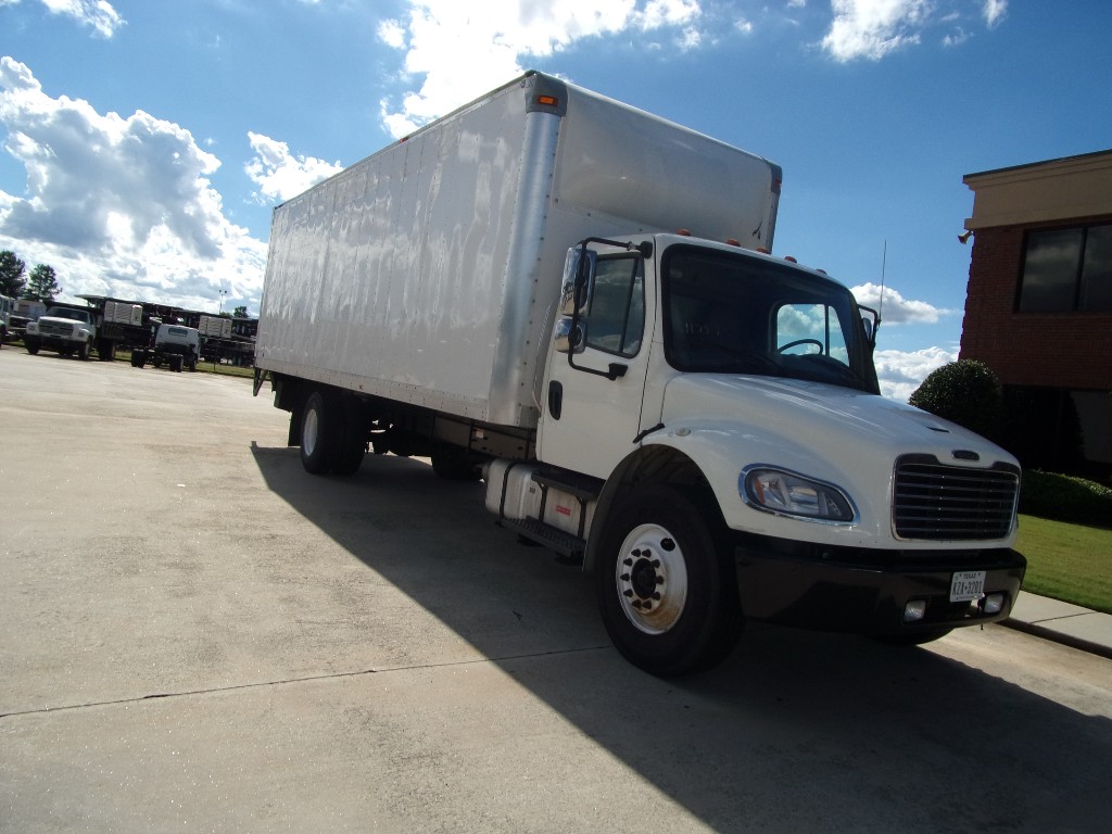 2015 FREIGHTLINER M2 Box Van Truck