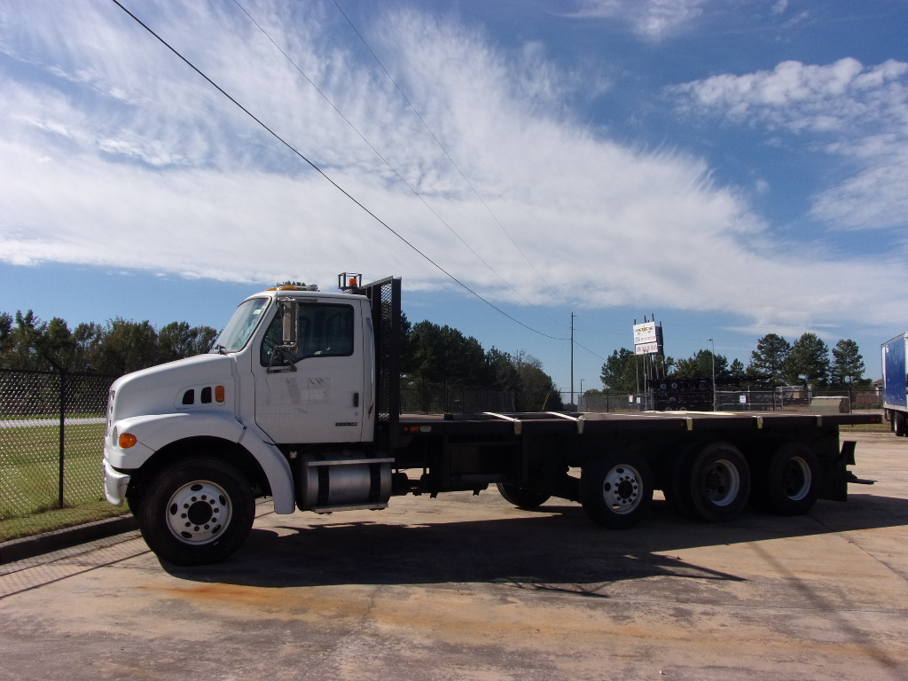 2005 STERLING L7501 Flatbed Truck