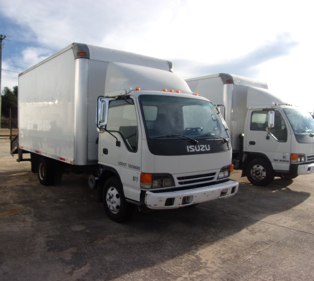 2003 ISUZU NPR Box Van Truck