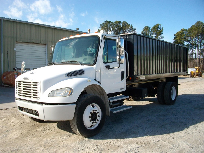 2009 FREIGHTLINER M2 Grain - Silage Truck