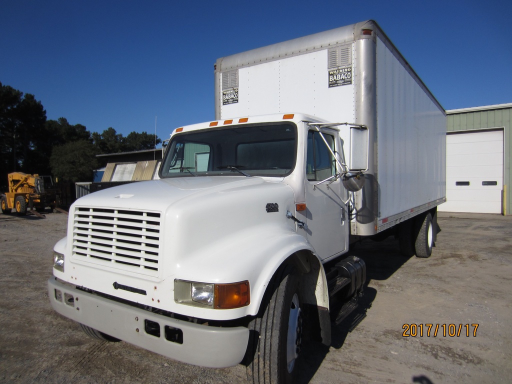 1998 INTERNATIONAL 4700 Box Van Truck