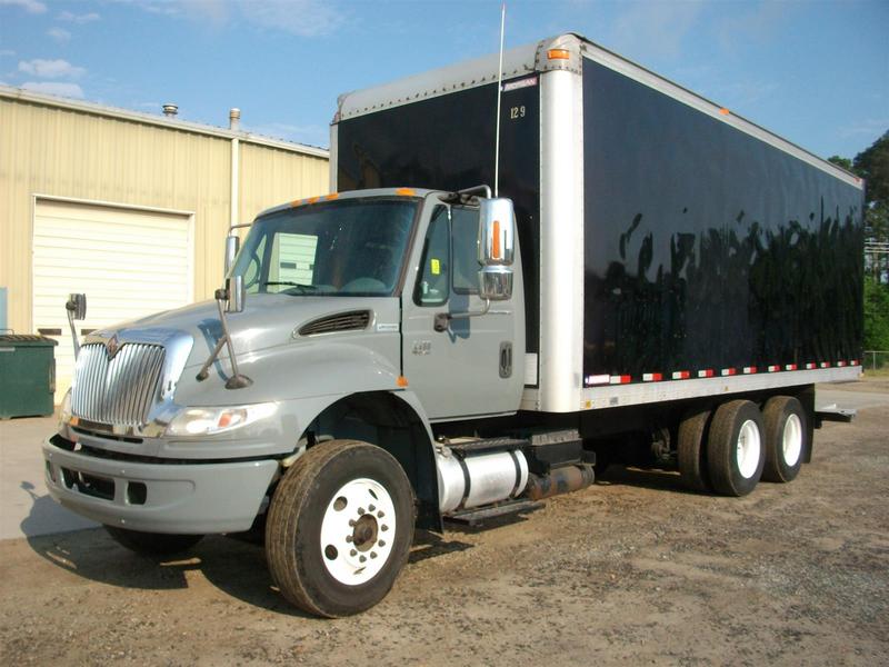 2007 INTERNATIONAL 4400 Box Van Truck