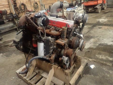 USED 2001 CUMMINS ISC 330 COMPLETE ENGINE TRUCK PARTS #13280-2