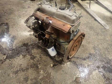 USED TOYOTA 2J DIESEL COMPLETE ENGINE TRUCK PARTS #13285-3