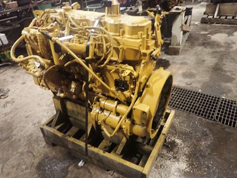 USED CAT 3126 COMPLETE ENGINE TRUCK PARTS #13304-4