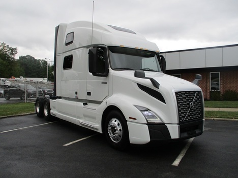 USED 2019 VOLVO VNL860 TANDEM AXLE SLEEPER TRUCK #1784-5