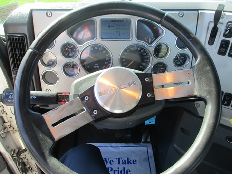 USED 2018 MACK CXU613 TANDEM AXLE DAYCAB TRUCK #1786-21
