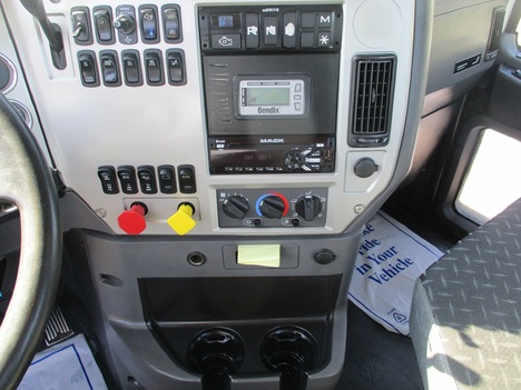 USED 2018 MACK CXU613 TANDEM AXLE DAYCAB TRUCK #1786-22