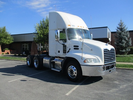 USED 2018 MACK CXU613 TANDEM AXLE DAYCAB TRUCK #1786-4