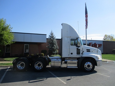 USED 2018 MACK CXU613 TANDEM AXLE DAYCAB TRUCK #1786-5