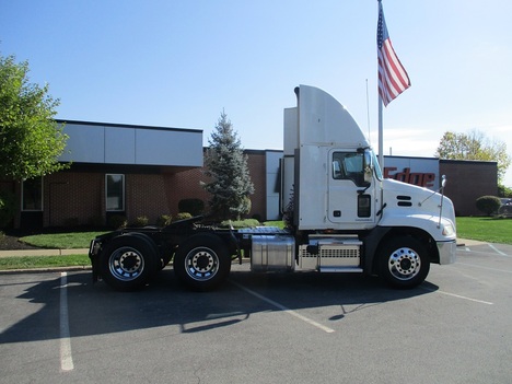 USED 2018 MACK CXU613 TANDEM AXLE DAYCAB TRUCK #1786-6